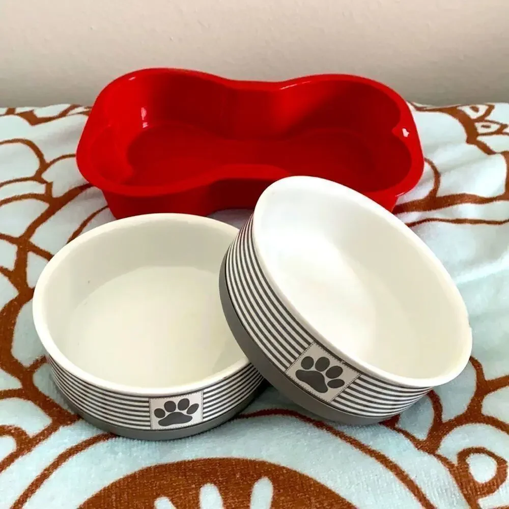 Bundle (3) Silicone Bone Mold and 2 Pet Dishes